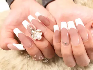 ネイル Yakko pas á pasのネイルデザイン