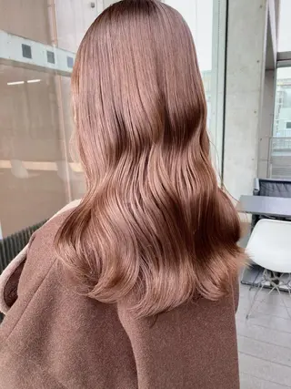 セミロング カラー Living所属・ヨシモトリョウ 髪質改善/美髪のヘアスタイル