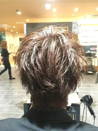 ショート カラー メンズ 吉村 周馬のヘアスタイル