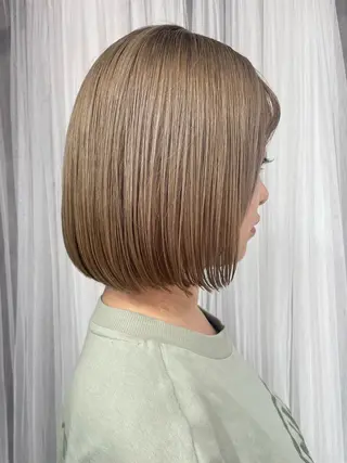 ショート 手塚 由佳のヘアスタイル