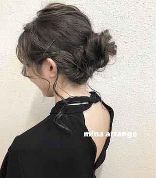 セミロング カラー ツキノキ ミナのヘアスタイル