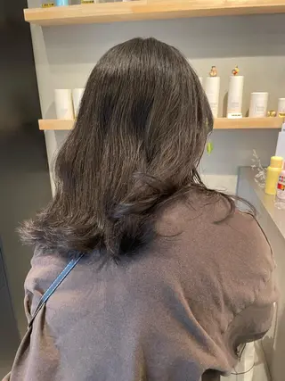 ミディアム カラー SALOWIN下北沢所属・hazuki 🌝のヘアスタイル