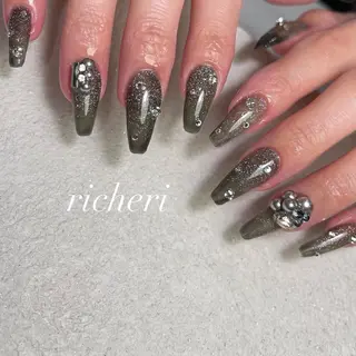 ミディアム ネイル richeri beautyのネイルデザイン