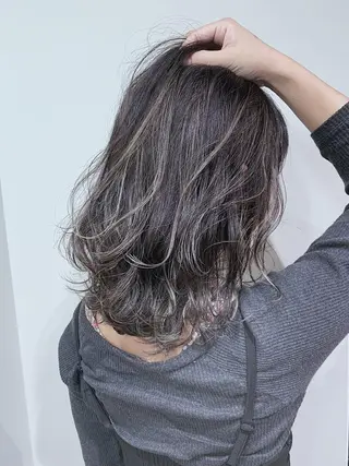 ミディアム カラー MOU namba ムウナンバのヘアスタイル