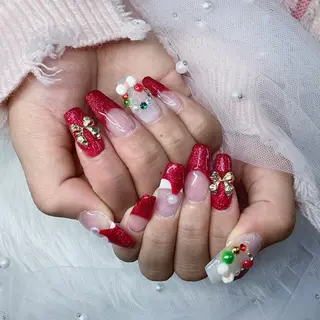 ネイル パーツ全部¥110 サロンミミのネイルデザイン