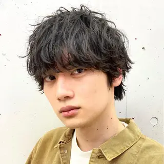 パーマ メンズ 💥ウルフカット デザインあんな💥のヘアスタイル