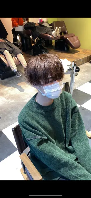 メンズ 透明感ブリーチ/ メンズパーマのヘアスタイル