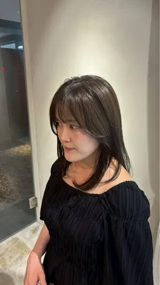 セミロング カラー 💐花屋併設💐 宮園　雛羽のヘアスタイル