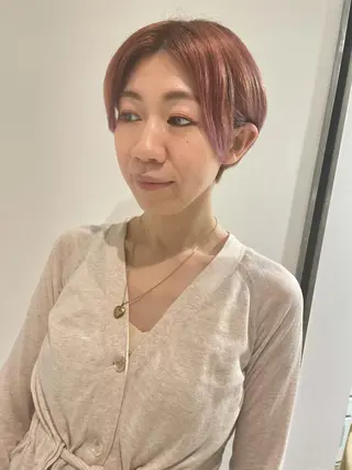 ショート カラー ブリーチ/レイヤー 🌻Mutsumiのヘアスタイル