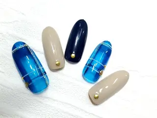 ネイル B.care自由ヶ丘所属・早坂  のネイルデザイン