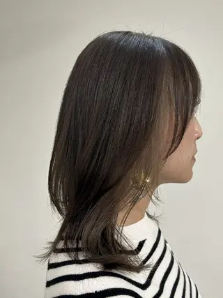 カラー セミロング 安達まい/ インナーカラー◎のヘアスタイル