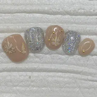 ネイル Nail salon Honey Beeのネイルデザイン
