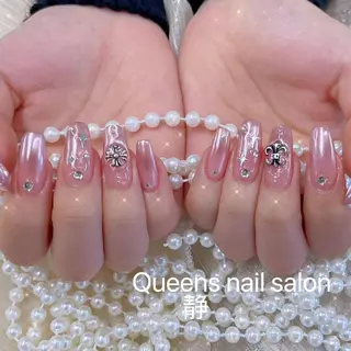 ネイル queensnail 🧸mikiのネイルデザイン