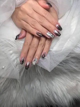 ネイル 🌈 Laule'aのネイルデザイン