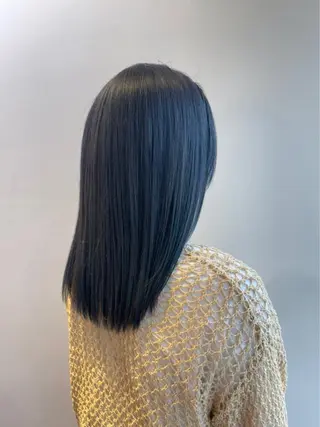 セミロング 赤み無し柔らかカラー 【梅田】madokaのヘアスタイル