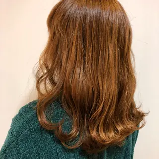 ミディアム 松佐 ゆかりのヘアスタイル