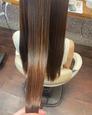 ロング 髪質改善・艶カラー HIROTOのヘアスタイル