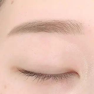 アイブロウ BellFlower Aki（眉・まつげ）のマツエク・マツパデザイン