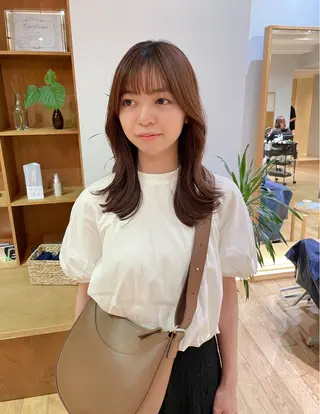 ミディアム パーマ 大橋 芽衣のヘアスタイル