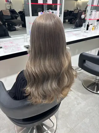 ロング 艶髪ハイトーンカラー 渋谷🎀ririkaのヘアスタイル