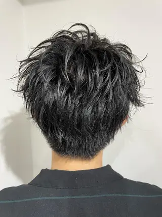 メンズ 🐬脱白髪染めカラー 清水大世🐬のヘアスタイル