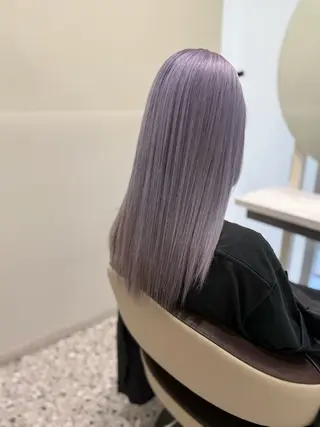 セミロング ✨ハイトーン✨透明感 ✨生神　優季のヘアスタイル