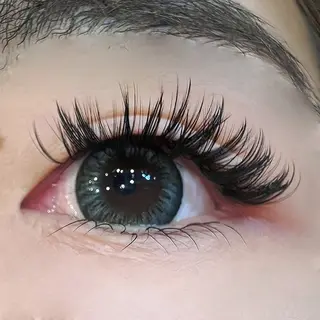 マツエク・マツパ ノーファンデの樹所属・宇治 名帆子のマツエク・マツパデザイン