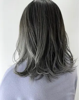 ミディアム カラー VERBENA所属・ハイライト／艶カラー 大河シンジのヘアスタイル