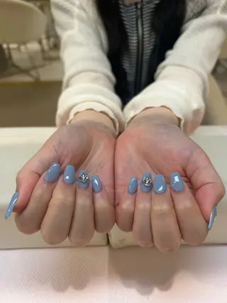 ネイル Raviy新宿店所属・やまだ ななせのネイルデザイン