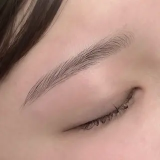 アイブロウ PLATINUM DOLL栄店所属・Eyelist⟡.· Sakiのマツエク・マツパデザイン