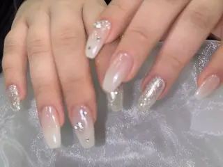 ネイル RAY＋beauty 豊田丸山　小島あいののネイルデザイン