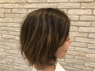ショート カラー しもかわ かほのヘアスタイル