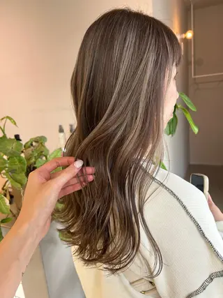 ロング カラー haruki所属・. nozomiのヘアスタイル