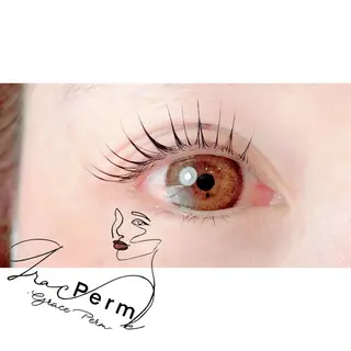 マツエク・マツパ cachette eyelash所属・月森 未奈子のマツエク・マツパデザイン