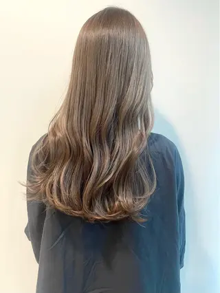 ロング カラー 壽真央 /ブリーチカラーのヘアスタイル