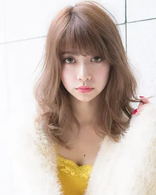 ミディアム REGO所属・🔥似合わせのプロ 🔥REGOのヘアスタイル