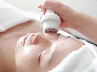 total beauty DIAのネイルデザイン