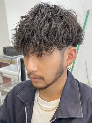 ショート パーマ メンズ 渡邉 和喜のヘアスタイル