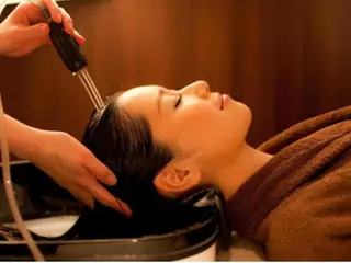 ミディアム 地肌ケアヘッドスパ専門店　頭皮のおふろ所属・ケア専門美容室 ー代表／湯浅昂三郎のヘアスタイル