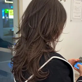 ロング armony (明治神宮前店)所属・明治神宮 ∕にこのヘアスタイル