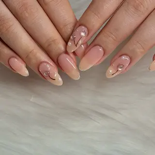 ネイル Bianca SHIRANEのネイルデザイン