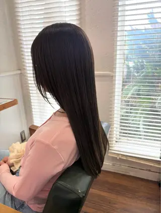 ロング カラー 江原 彩華のヘアスタイル