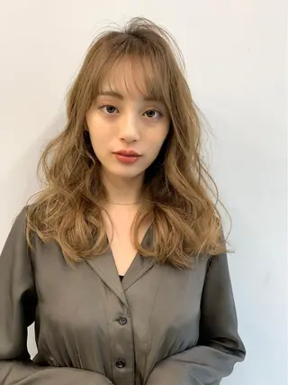 ロング カラー 透明感/オリーブ/ グレージュ/YUKAのヘアスタイル