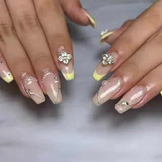 セミロング minuit RIO🪽のネイルデザイン