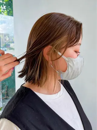 ミディアム カラー 富永 美玖のヘアスタイル