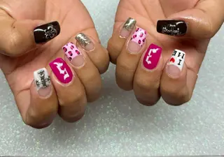 ネイル VIERU 🌈🎀💖のネイルデザイン