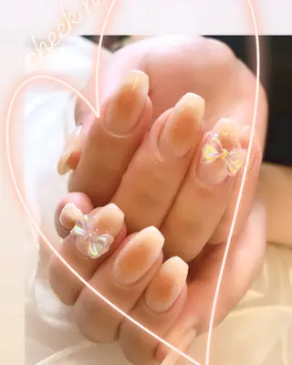 ネイル ネイル ティアラのネイルデザイン