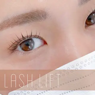 マツエク・マツパ EYELASH SALON ME所属・Takeuchi Anのマツエク・マツパデザイン