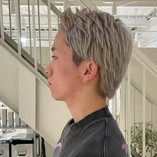 カラー メンズ 安西 香利奈のヘアスタイル