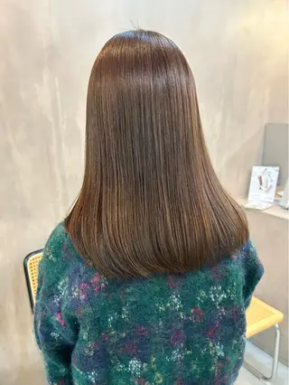 セミロング miyu /yucca大阪京橋のヘアスタイル